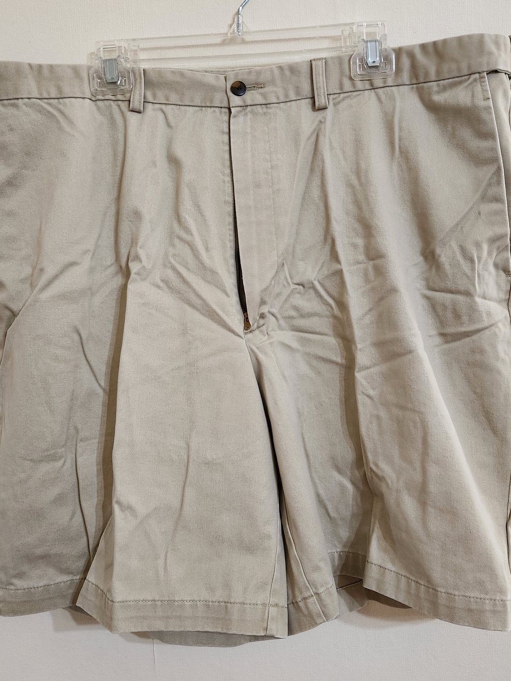 Haggar Flat Front Cotton Shorts in Light Khaki
